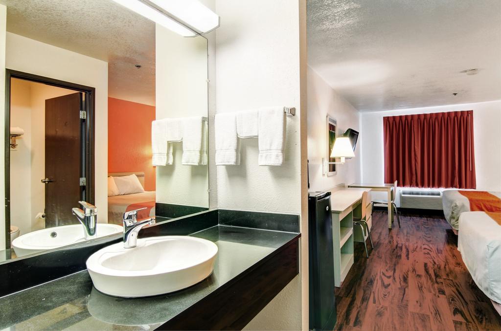 Motel 6-Columbia, Mo - East 외부 사진